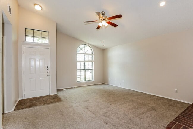 Photo - 514 Sims Dr House