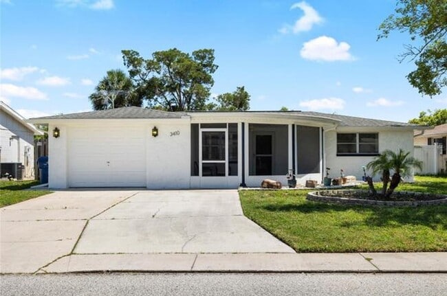 Photo - Charming 2–3 Bedroom Home in Holiday, FL!