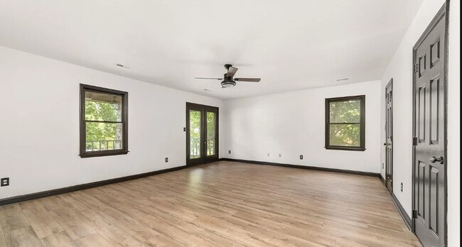 Building Photo - 552 Blue Rock Dr Rental