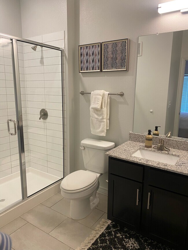 2BR, 2BA - 1,156SF Primary Bath