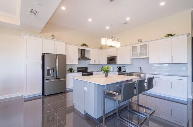 Photo - 4731 Clock Tower Dr Unit #401