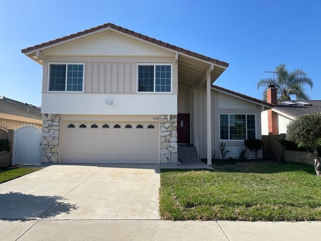 Building Photo - 15507 Caulfield Ave