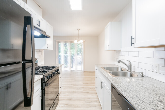 Interior Photo - Colonial Garden Apartments