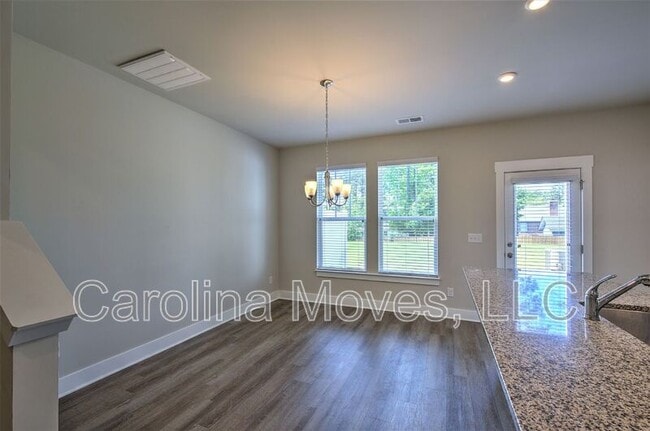 Photo - 251 Keaton Ct