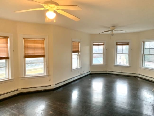 Photo - 23 Jenckes St Unidad 1