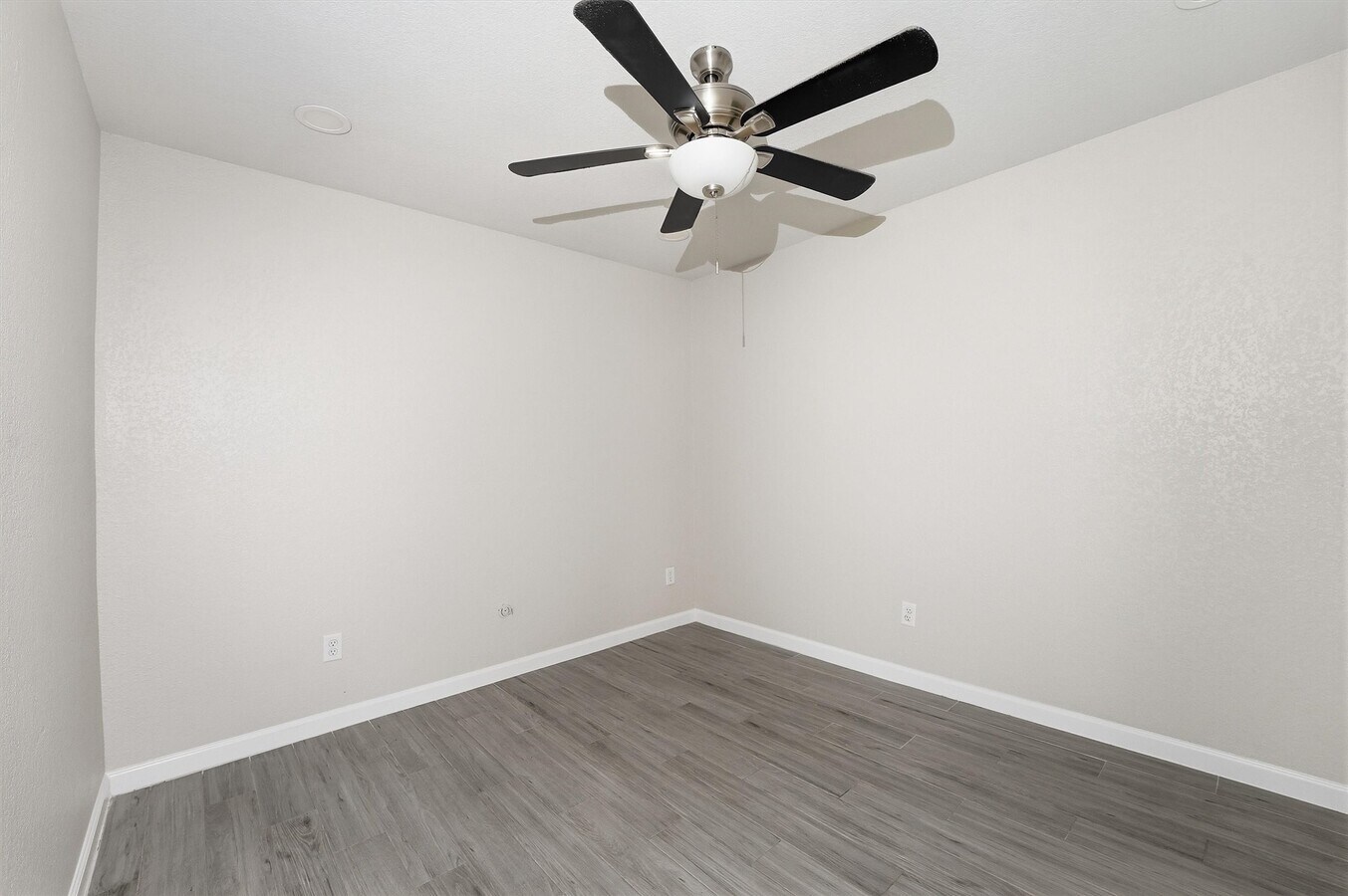 Photo - 5667 Birchmont Dr Unit F
