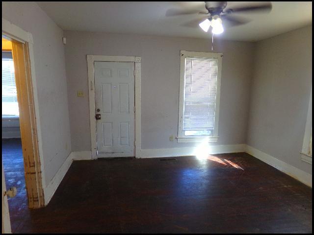 Photo - 2022 Howard St