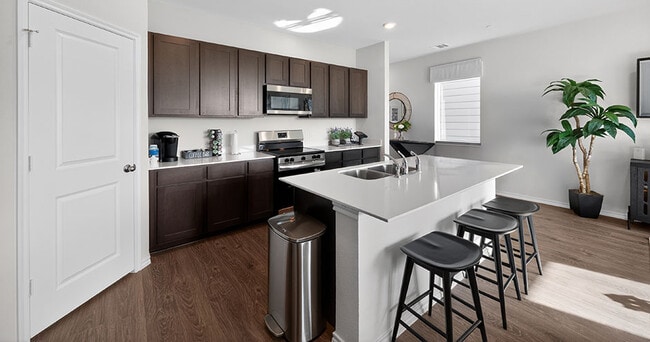 Building Photo - Urbane Duo Townhomes