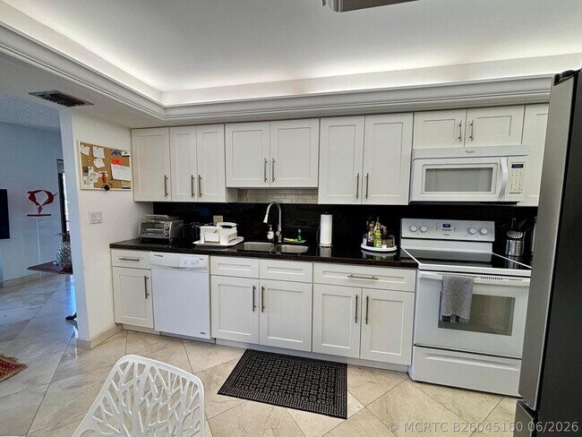 Photo - 4900 N Ocean Blvd Unit 517