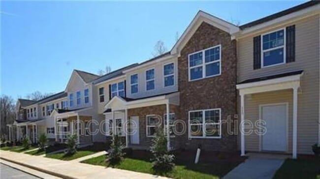 Building Photo - 121 Summerland Dr Rental