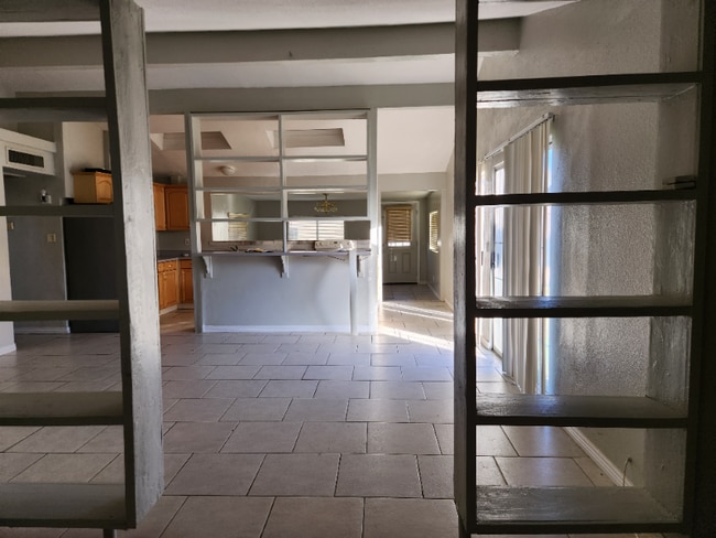 Photo - 2601 S Portia Ave