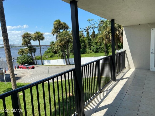 Photo - 2 bed condo overlooking the river