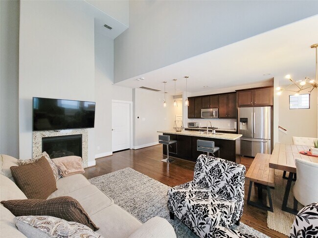 Building Photo - 1424 Wilson St