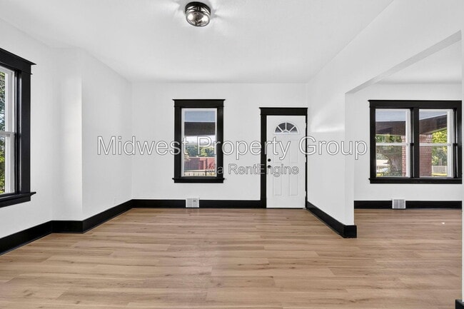 Photo - 11560 Old Halls Ferry Rd