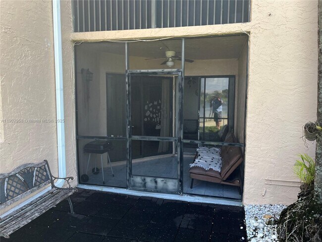 Photo - 1500 Jefferson Dr Unit 1500F