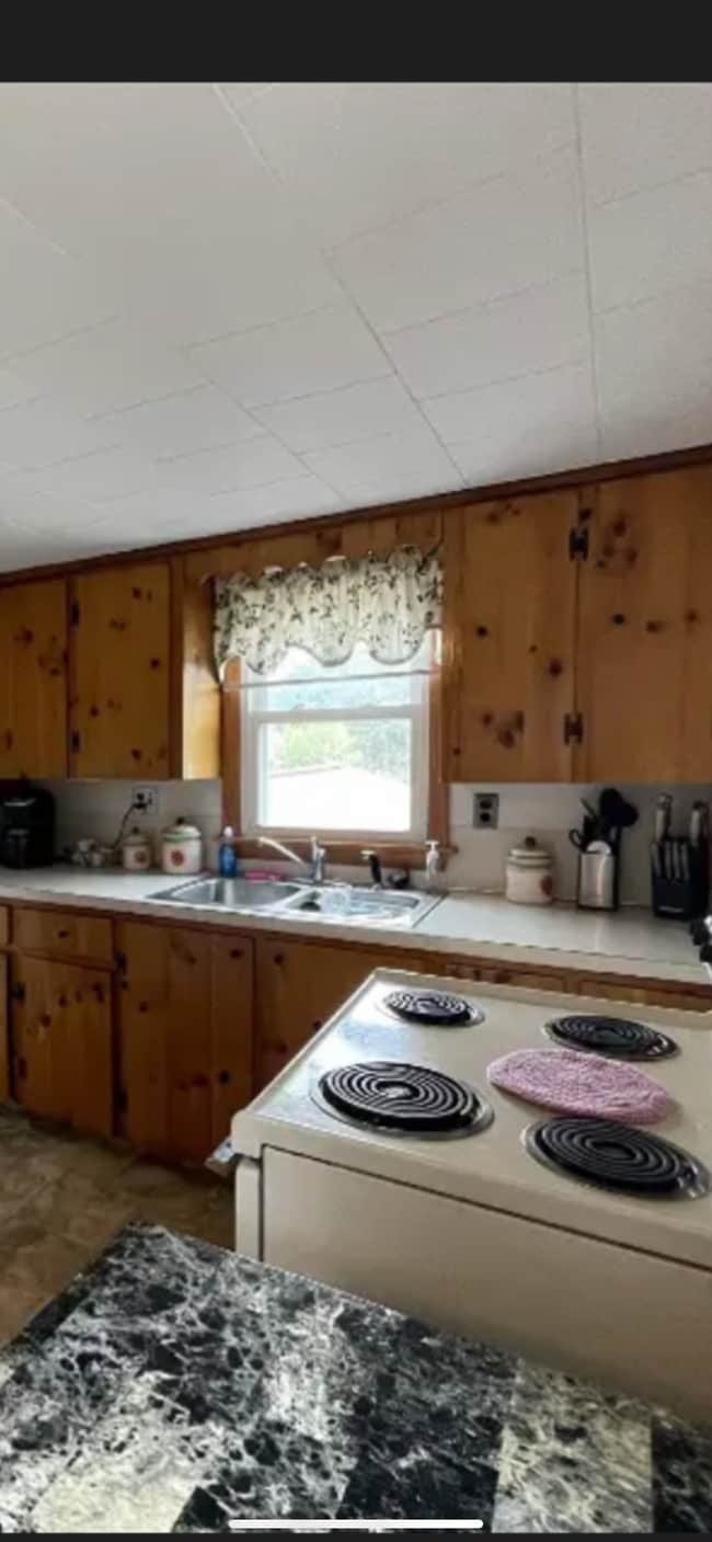 Kitchen - 10 Richard St