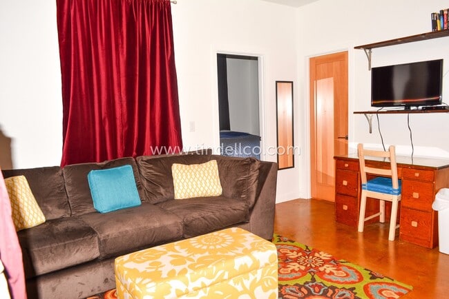 Photo - 4936 N Haight Ave Unit ADU -  B