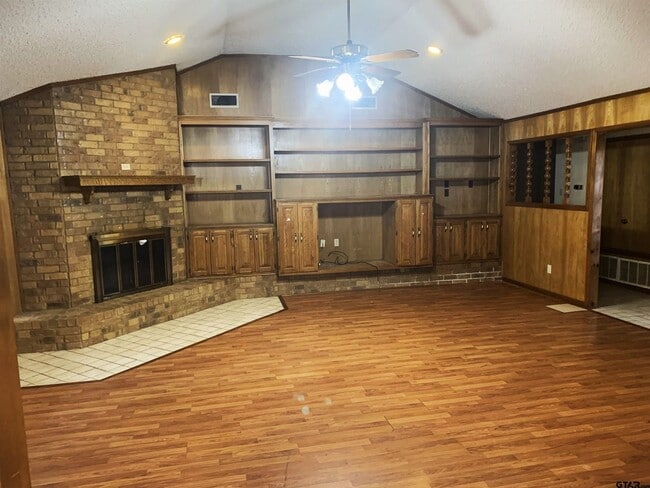 Photo - 23077 3 Points Dr