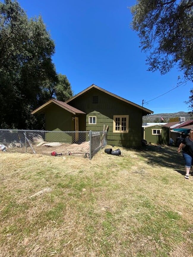 7475 Pine Valley Rd