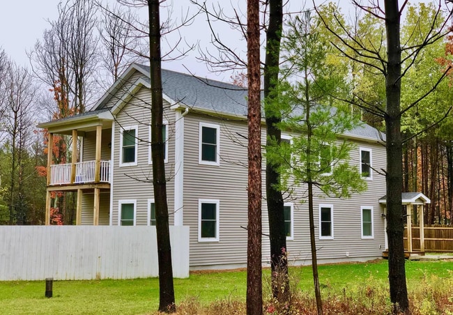 Photo - 425 Troy Rd Unit Apt 1