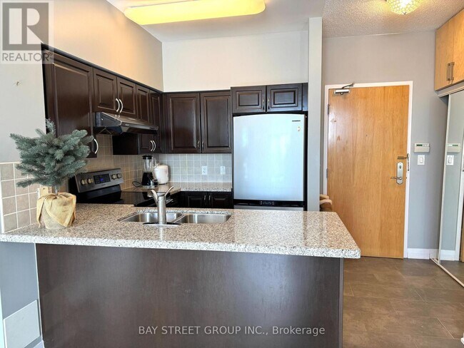 Photo - 7373 Kennedy Rd Unit Ph05