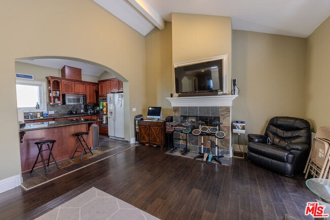Photo - 1912 Vanderbilt Ln Unidad C