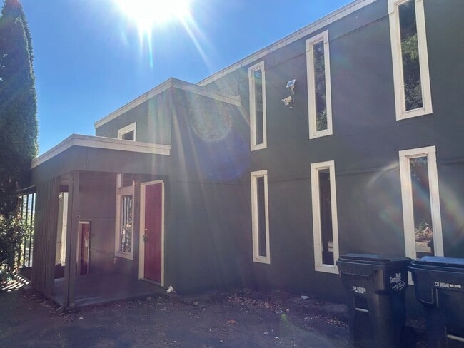 Building Photo - 3494-3498 Onyx Pl Unit 3494