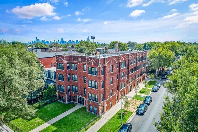 Photo - 2455-57 W. Logan / 2535-41 N. Campbell