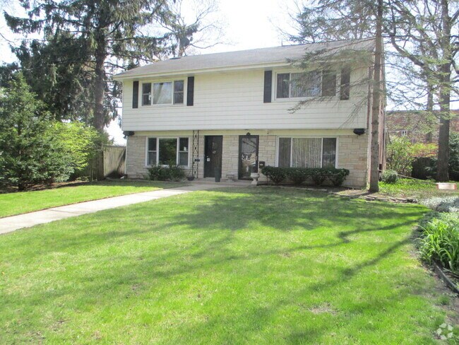 Building Photo - 419 Greenleaf Ave Rental