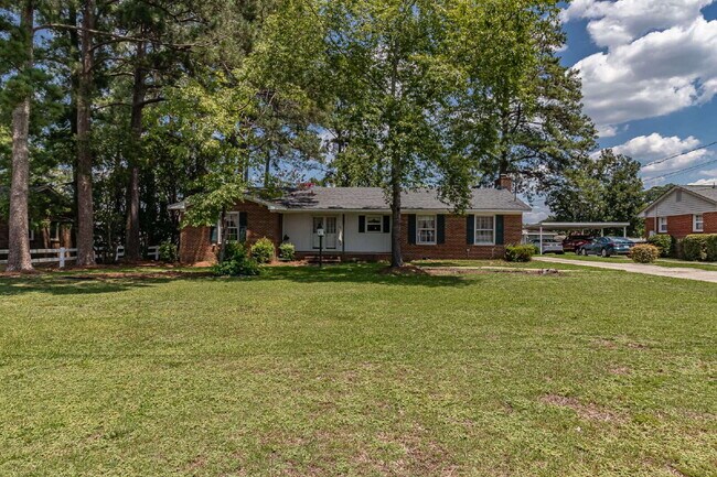 Photo - SPACIOUS Brick Home in Goldsboro (Wayne Memorial Drive area)