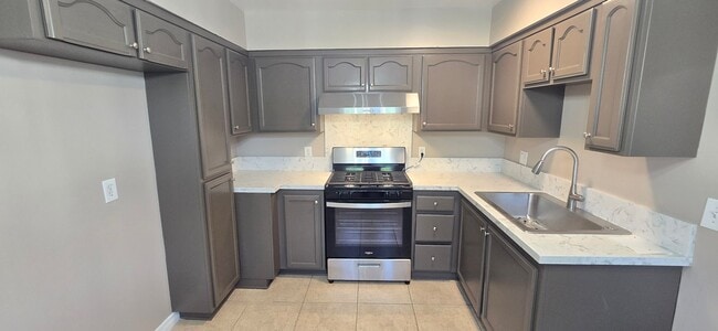 Photo - 405 S Kroeger St Unit D