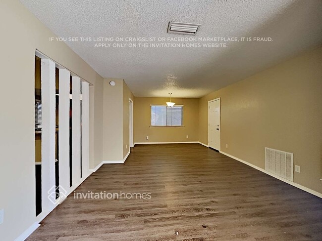 Photo - 705 Via Avenida