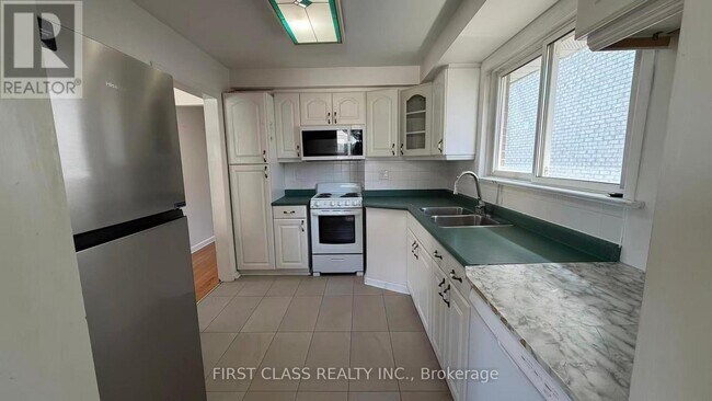 Photo - 109 Goulding Ave