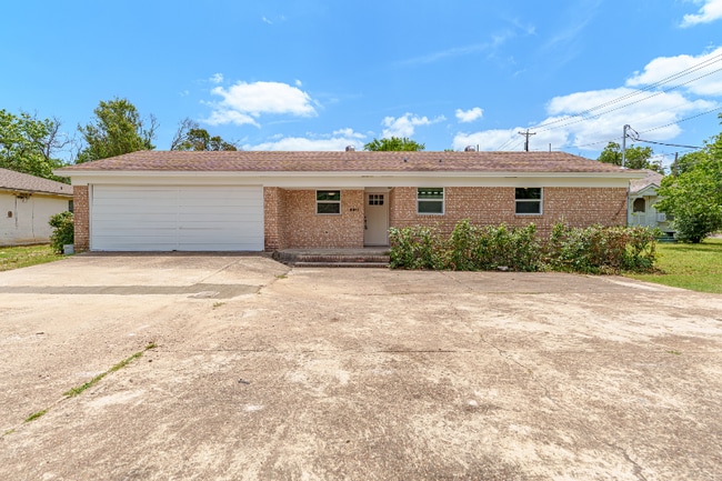 Photo - 4128 Hillcrest Dr