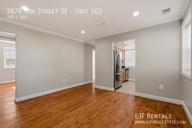 Photo - 3878 9th St SE Unidad 102