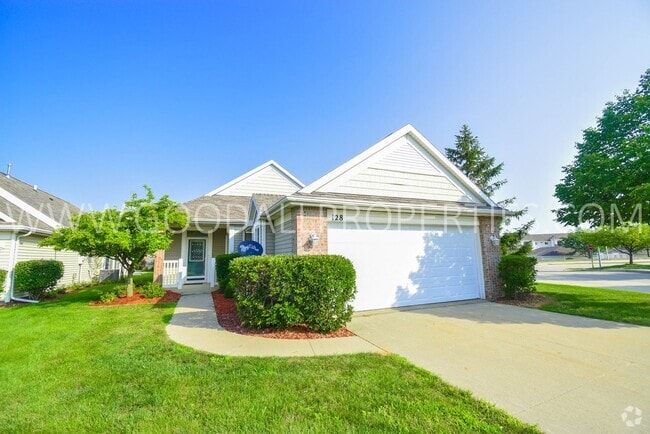 Building Photo - 2 Bedroom 2 bath Town Home in West Des Moines