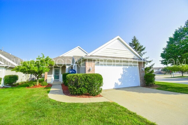2 Bedroom 2 bath Town Home in West Des Moines - 2 Bedroom 2 bath Town Home in West Des Moines