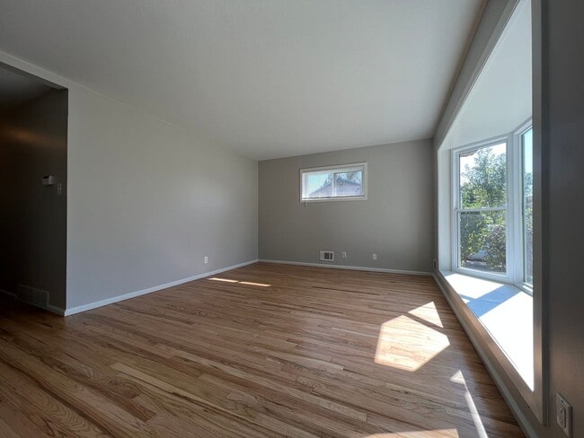 Photo - 3-bed 2-bath House in Northglenn available July!