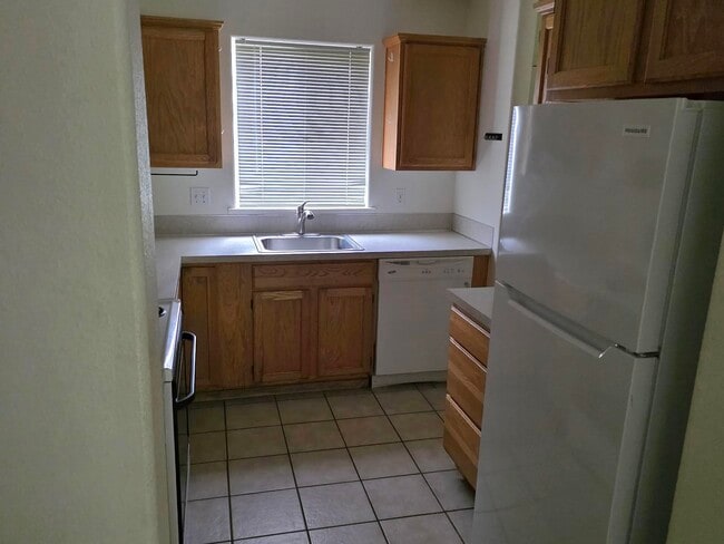 Photo - 1610 SE Cortland Ave Unit 1610