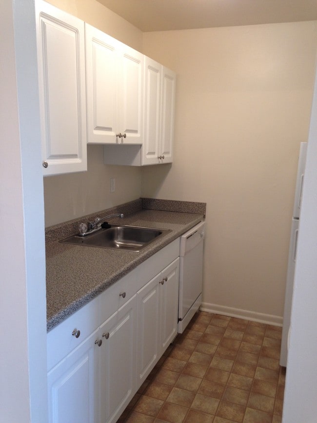 Photo - Waverly Apartments