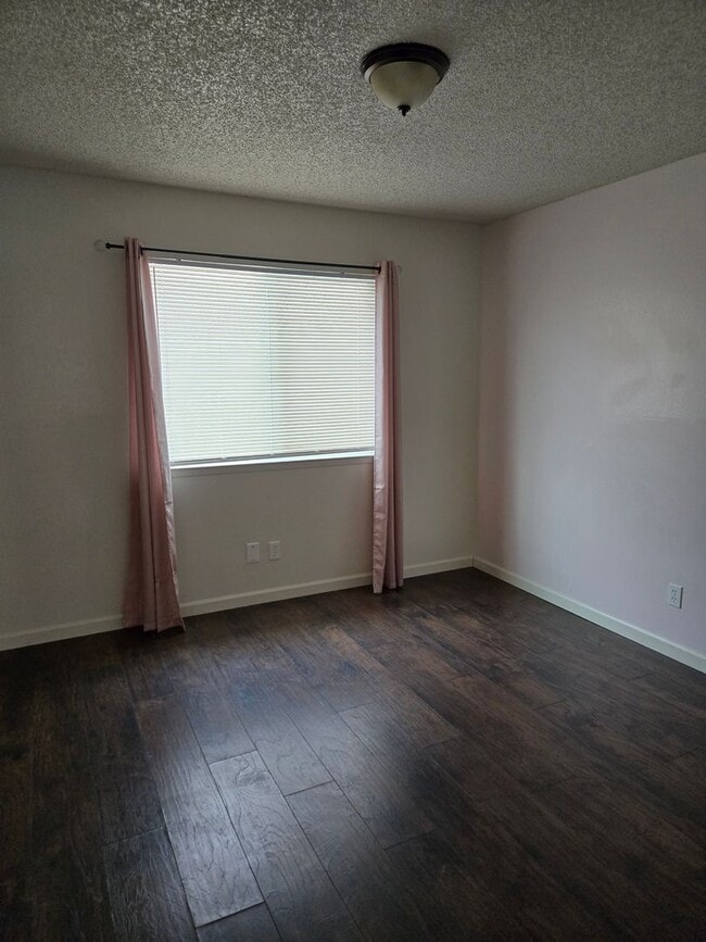 Photo - Unit For Rent
