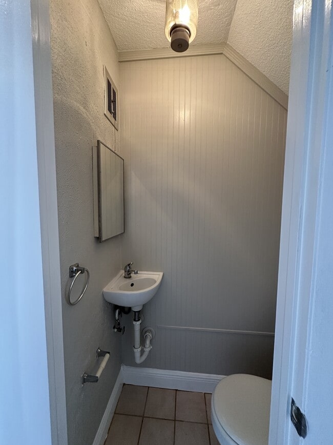 Photo - 55 Needle Blvd