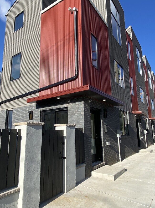 Photo - 3406 Conrad St