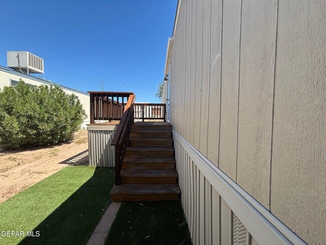Photo - 850 Talbot Ave