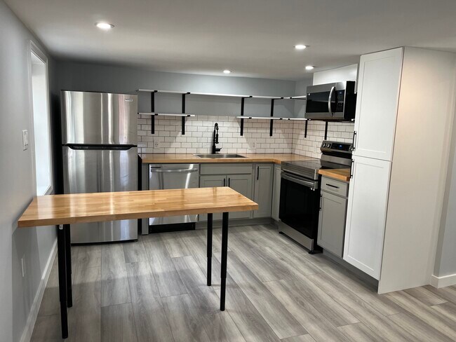 Brand New Kitchen - 604 Thayer Ave House Unit Lower Level