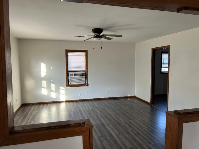 Photo - 422 E Broadway St