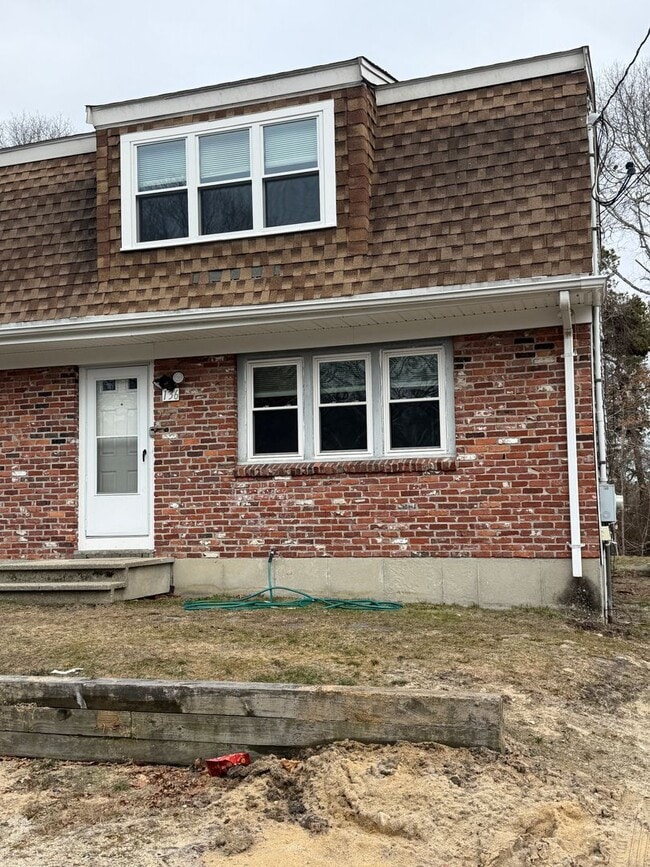 Building Photo - 136-138 West Yarmouth Road Unit 136 West Yarmouth Road