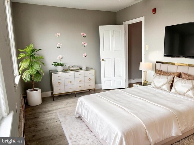 Photo - 2366 N 4th St