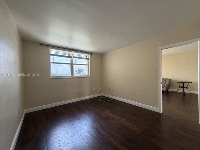Photo - 3020 Marcos Dr Unit S-307