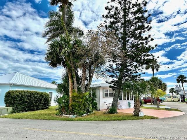 Photo - 952 Nettles Blvd